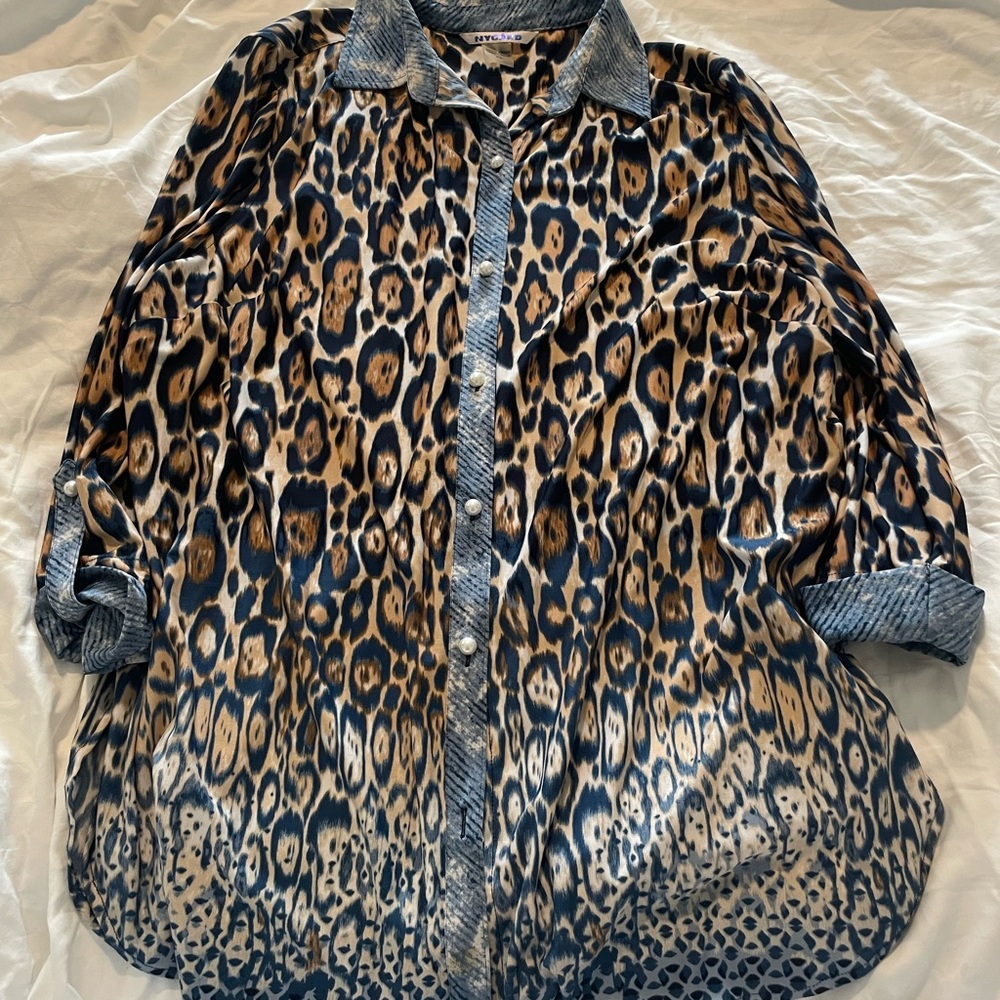 Peter Nygard Leopard Print Button-Up Blouse